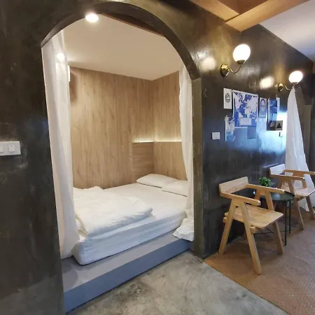 Many Days Hostel Bangkok